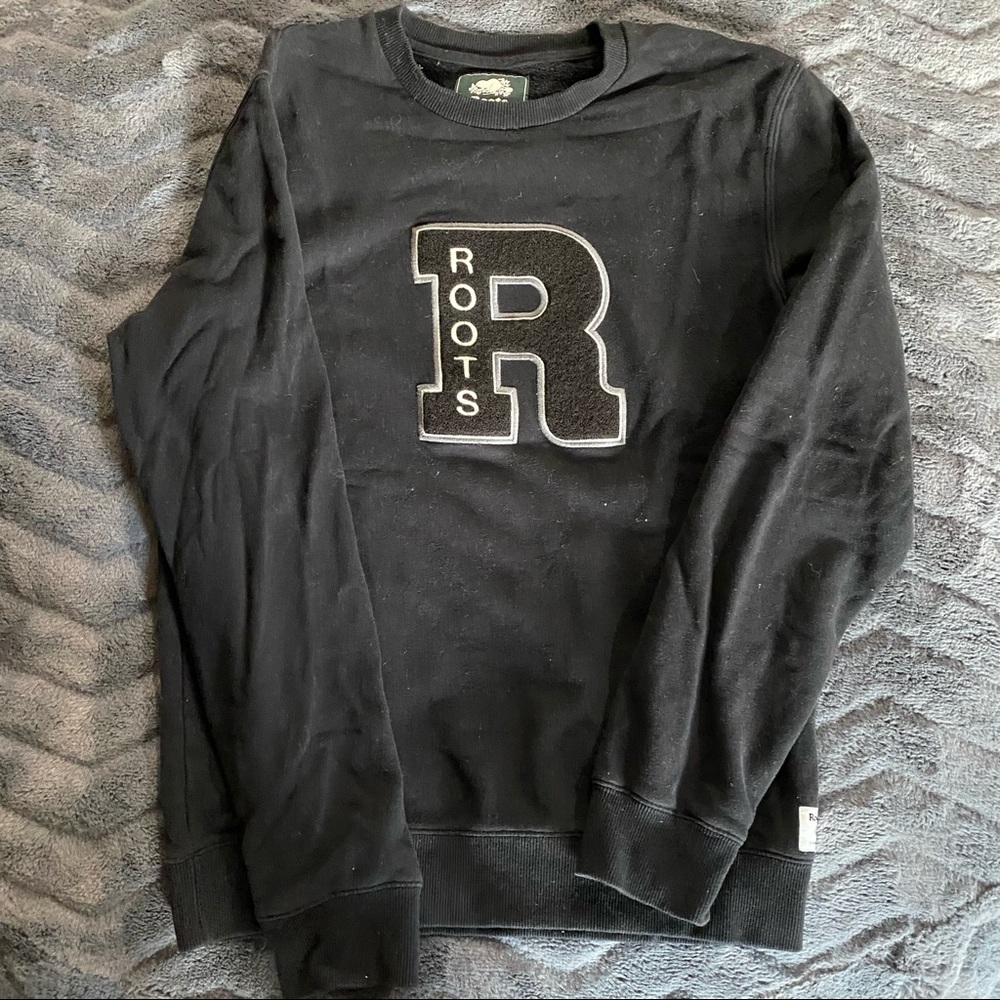 Roots crew neck sweater